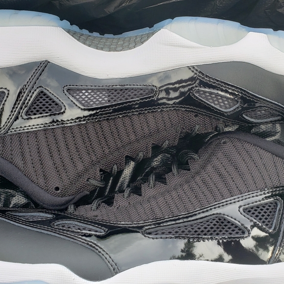 ❌️SOLD❌️JORDAN 11 RETRO LOW IE (SPACE JAM) - Picture 2 of 4